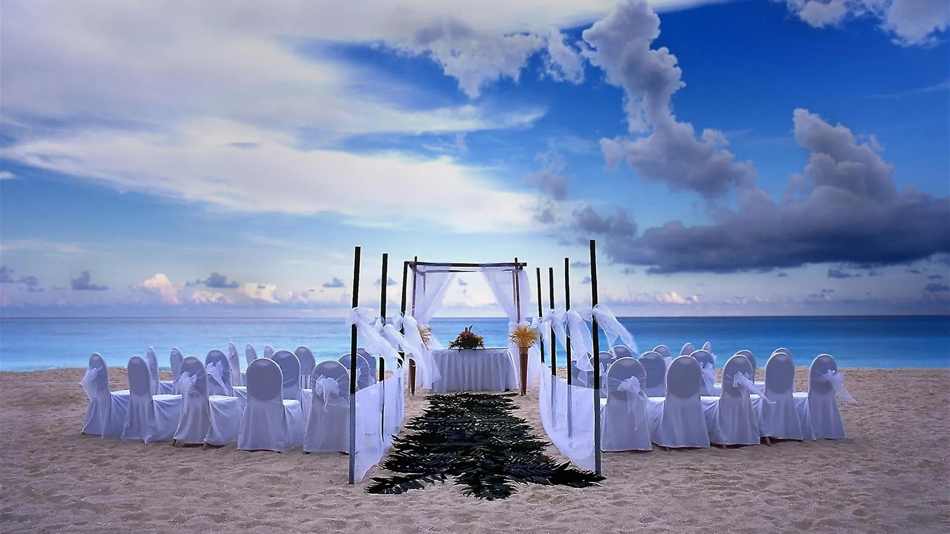 Grand Park Royal Cancún Resort