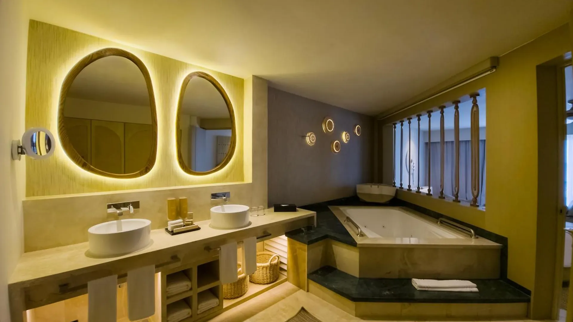 Grand Park Royal Cancún 5*, Cancun Meksika