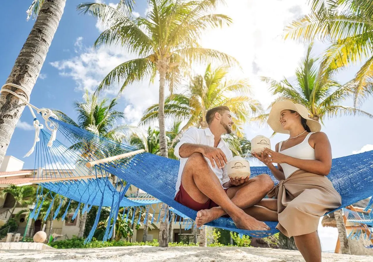 Grand Park Royal Cancún Resort