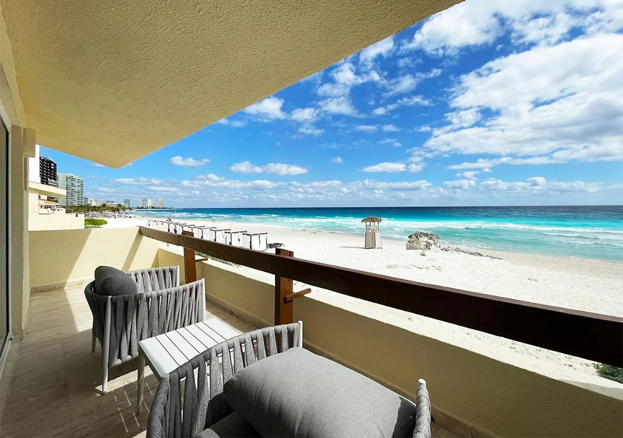 Resort Grand Park Royal Cancun (Adults Only)