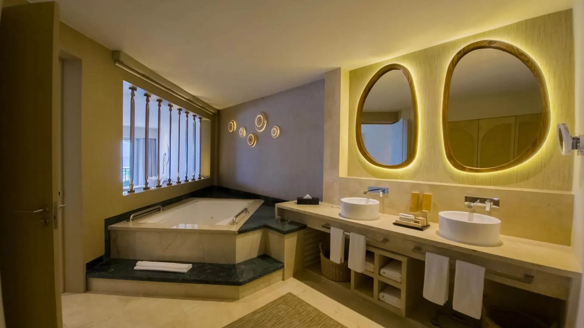 Grand Park Royal Cancun (Adults Only) 5*,
